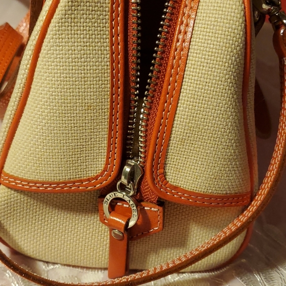 SOLDAuthentic Burberry London Blue Label sling bag - Picture 3 of 10